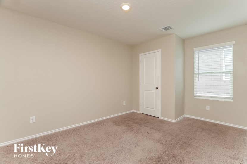 5196 Fowler Crest 4 Beds House for Rent - Photo Gallery 16