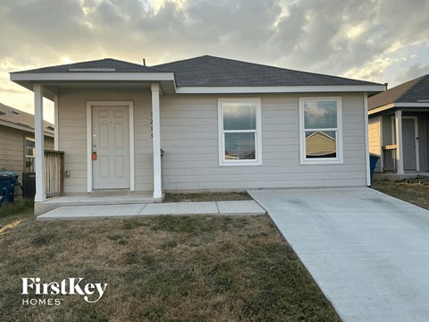 7255 Plow Run 3 Beds Apartment for Rent