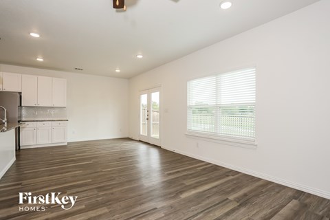 7352 Parkside Place Drive 4 Beds Apartment for Rent
