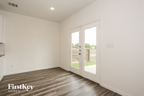 7352 Parkside Place Drive 4 Beds Apartment for Rent