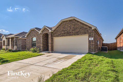 212 Wyndemere Lane 4 Beds Apartment for Rent
