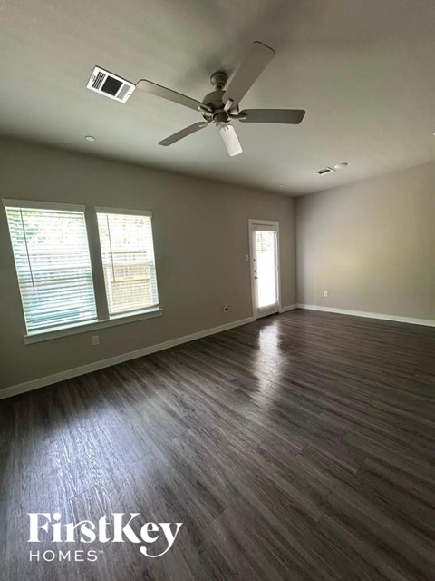 305 N Centro Circle 3 Beds Apartment for Rent