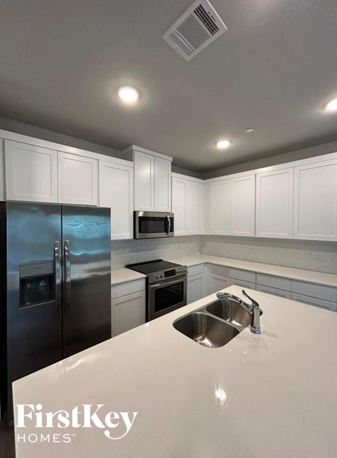 313 N Centro Circle 3 Beds Apartment for Rent