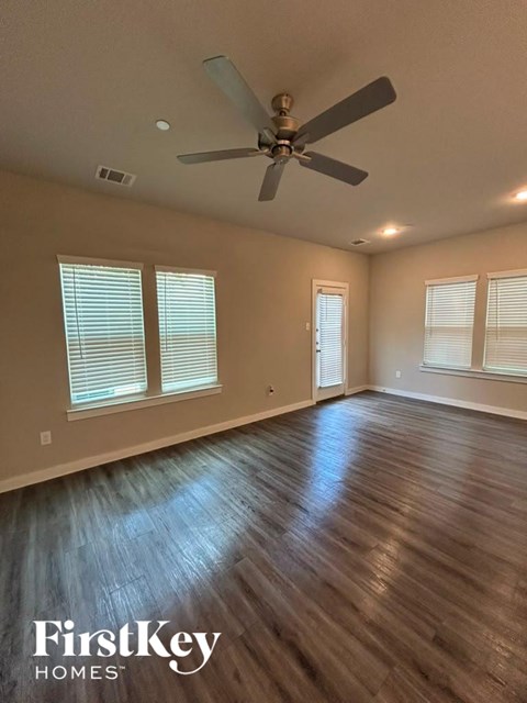 313 N Centro Circle 3 Beds Apartment for Rent