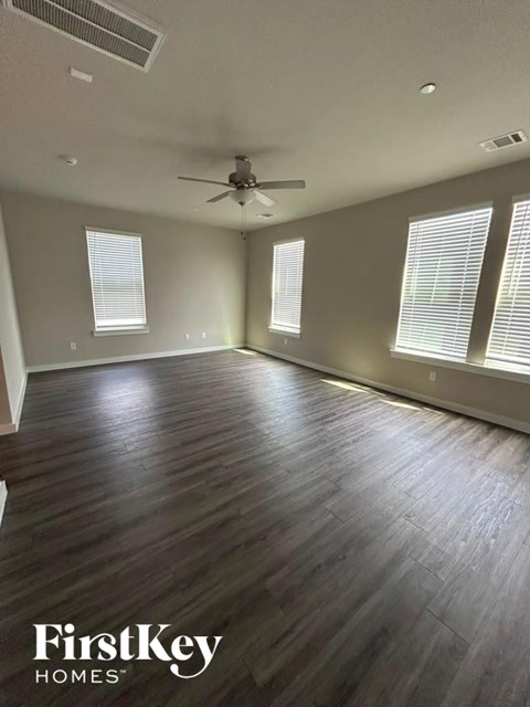 313 N Centro Circle 3 Beds Apartment for Rent
