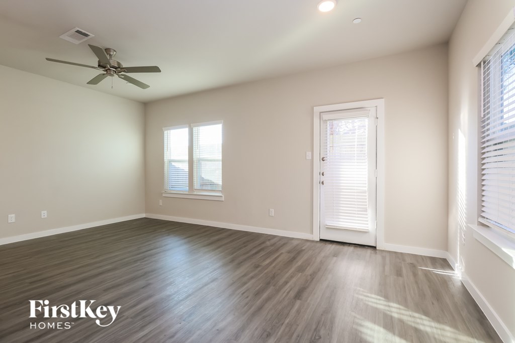 434 S Centro Circle 3 Beds House for Rent - Photo Gallery 3