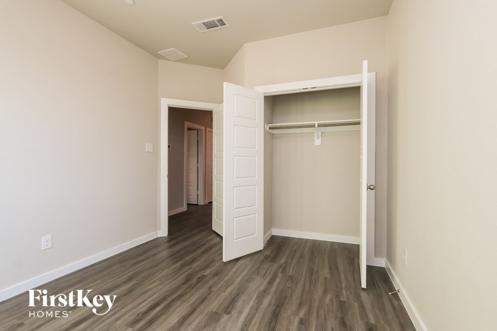 434 S Centro Circle 3 Beds House for Rent - Photo Gallery 17