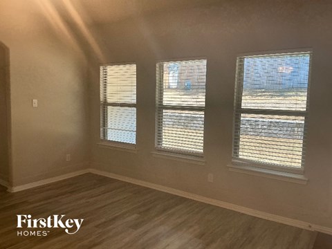 805 Oakmont Drive 4 Beds Apartment for Rent