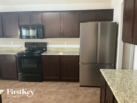 805 Oakmont Drive 4 Beds Apartment for Rent