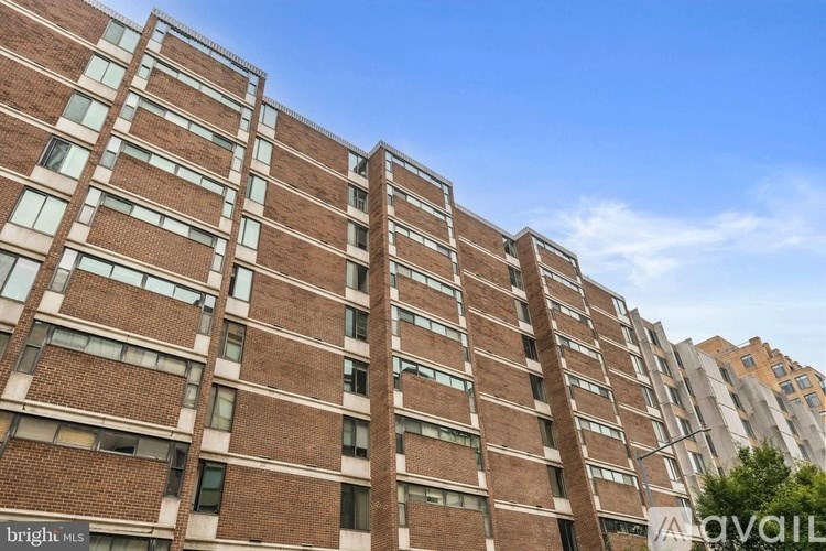 A transit map showing various routes and their respective walking and driving times.