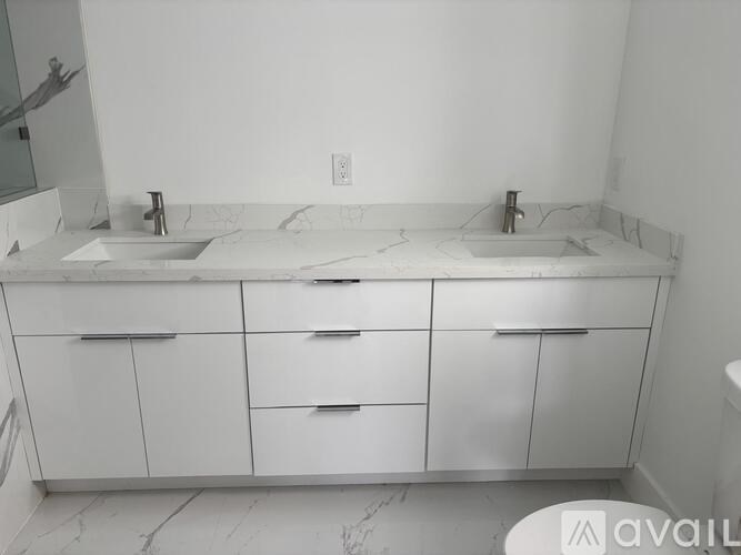 Source URL: https://prod-avail.s3.amazonaws.com/public_images/41499628/listing/224b2976-ff49-49ef-a3f4-82ac0b6babe0.jpg