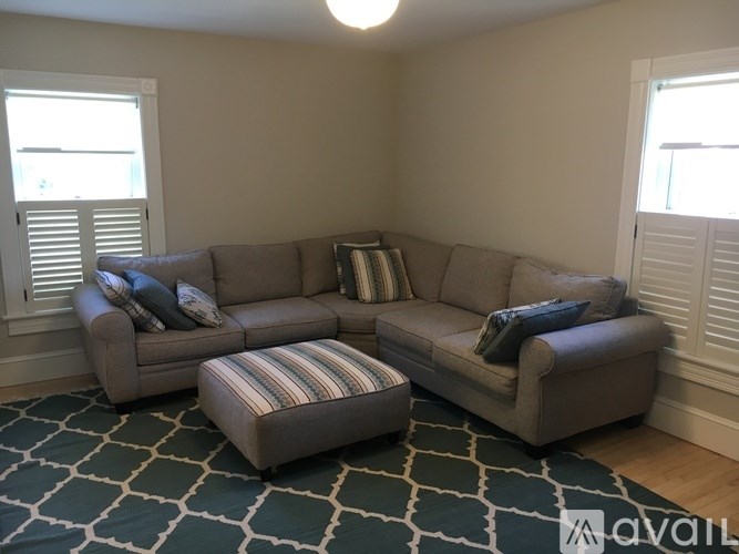 Source URL: https://prod-avail.s3.amazonaws.com/public_images/41515613/listing/Cottage(15of24).jpg