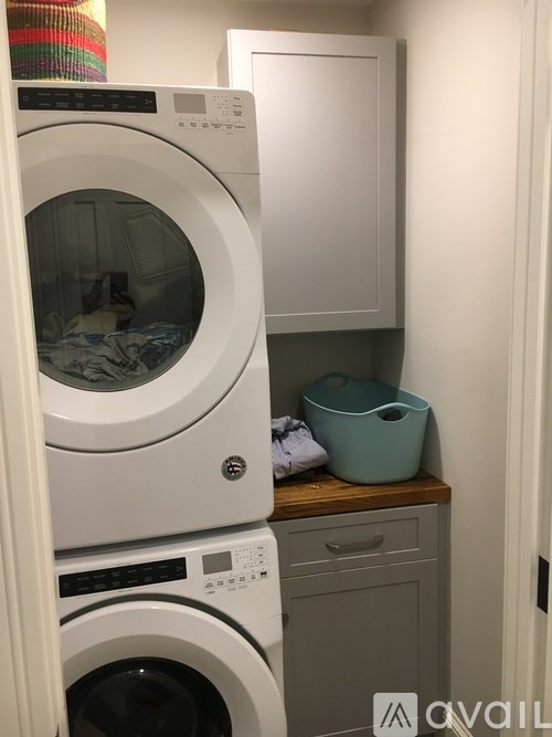 Source URL: https://prod-avail.s3.amazonaws.com/public_images/41515580/listing/Cottage(7of24).jpg