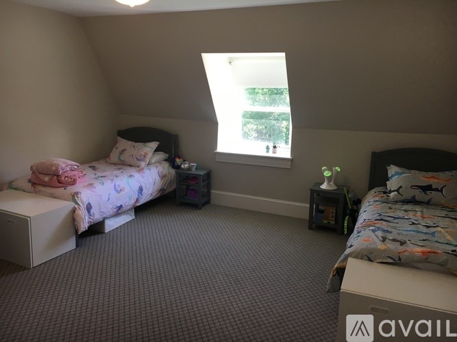 Source URL: https://prod-avail.s3.amazonaws.com/public_images/41515579/listing/Cottage(3of19).jpg