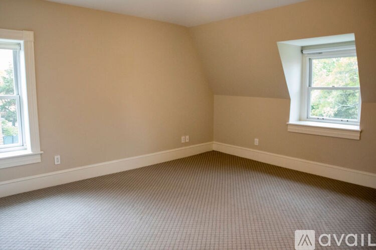 Source URL: https://prod-avail.s3.amazonaws.com/public_images/41515610/listing/Cottage(9of19).jpg