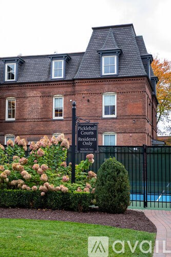 Source URL: https://prod-avail.s3.amazonaws.com/public_images/41515585/listing/Cottage(3of24).jpg