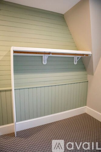 Source URL: https://prod-avail.s3.amazonaws.com/public_images/41515621/listing/Cottage(13of19).jpg