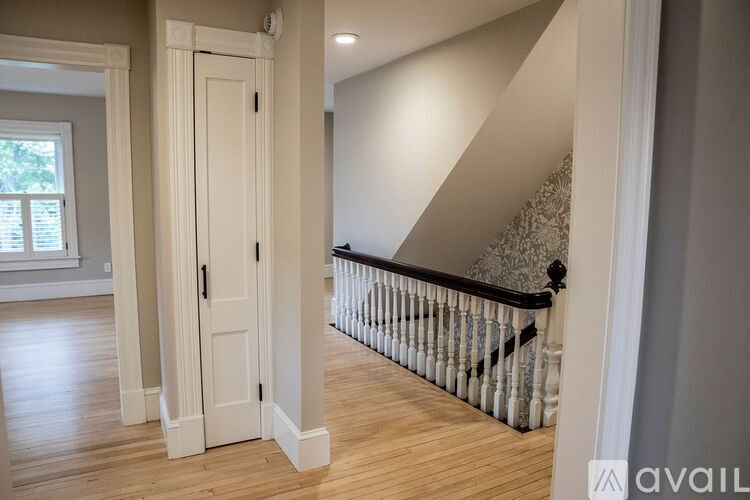 Source URL: https://prod-avail.s3.amazonaws.com/public_images/41515643/listing/Cottage(23of24).jpg