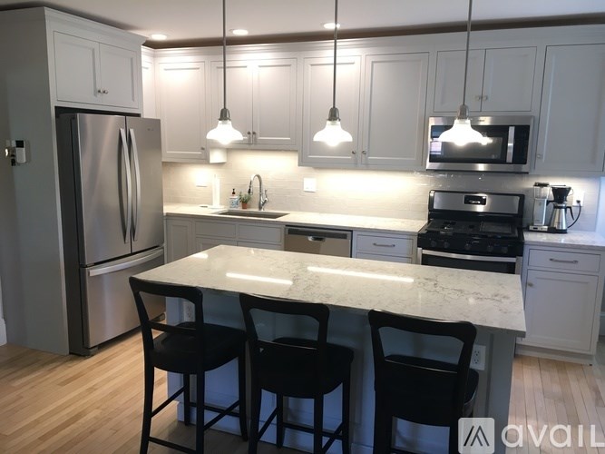 Source URL: https://prod-avail.s3.amazonaws.com/public_images/41515648/listing/Cottage(20of24).jpg