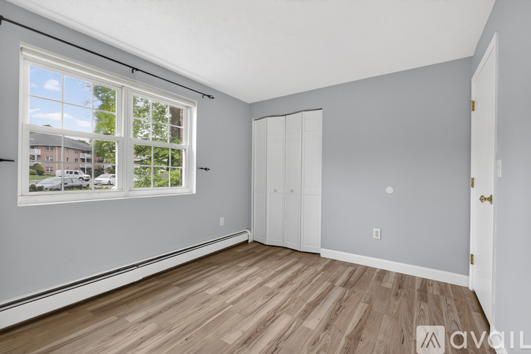 7 Karen Circle 2 Beds Condo for Rent - Photo gallery 3