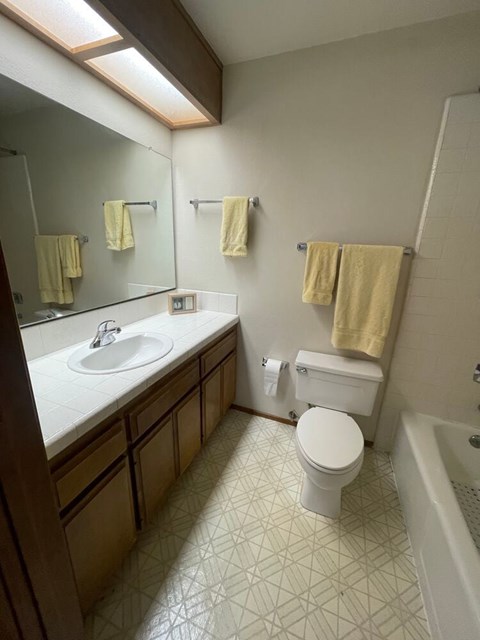 567 F Ave 3 Beds Apartment for Rent
