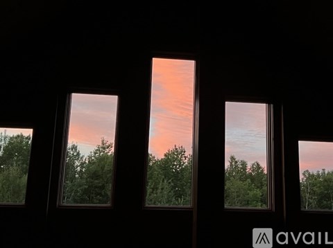 30 Glade Circle 3 Beds Apartment for Rent