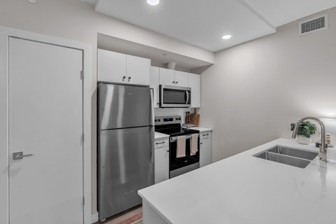 939 Chancellor Drive 2-3 Beds Apartment for Rent - Photo Gallery 28