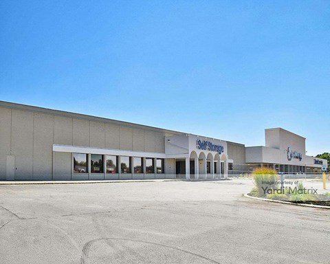 Storage Units for Rent available at 6901 Michigan Road, Indianapolis, IN 46268