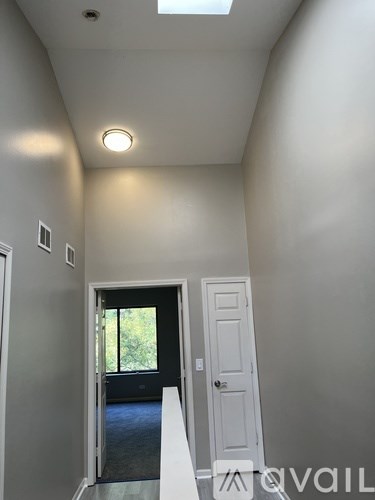 Source URL: https://prod-avail.s3.amazonaws.com/public_images/41515127/listing/IMG_2757_(1).jpeg