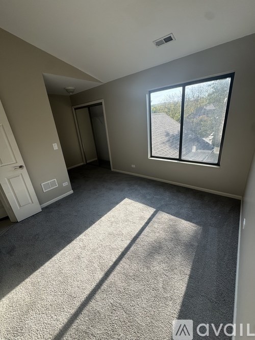 Source URL: https://prod-avail.s3.amazonaws.com/public_images/41515135/listing/IMG_2761_(1).jpeg