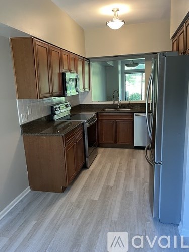 Source URL: https://prod-avail.s3.amazonaws.com/public_images/41515128/listing/IMG_2765_(1).jpeg