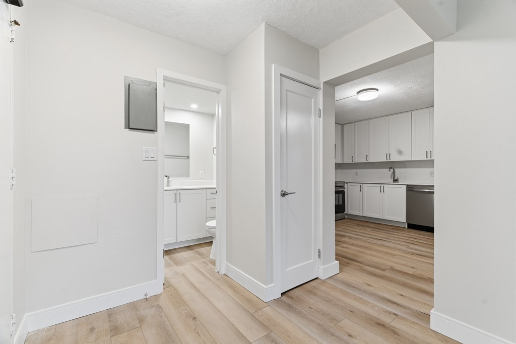 14 Conway Drive 2 Beds Apartment for Rent - Photo Gallery 5