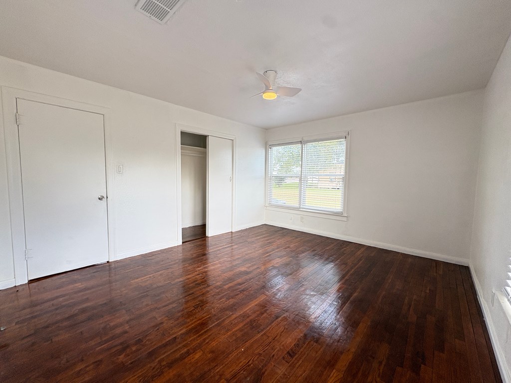 801 N Main St 3 Beds House for Rent - Photo Gallery 19