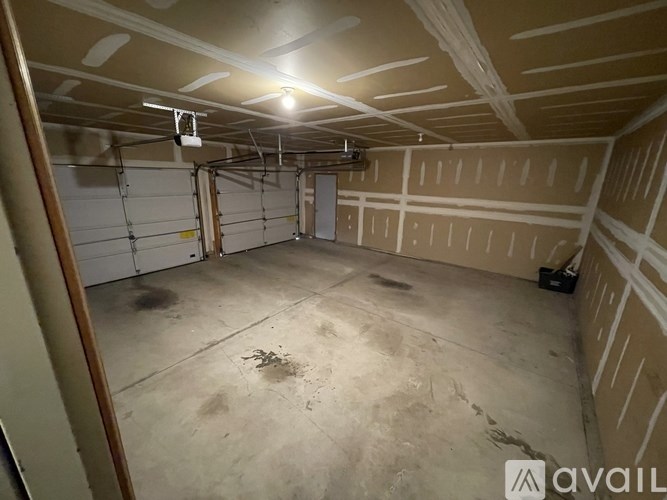 Source URL: https://prod-avail.s3.amazonaws.com/public_images/41509749/listing/7E8B9FDB-4ACF-4741-AE0B-31EE97207862.jpeg