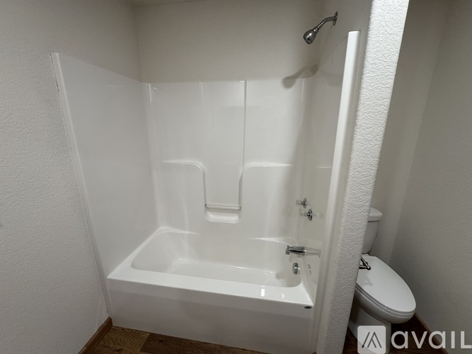 907 E 15th St 2 Beds Single Family Home for Rent - Photo gallery 2