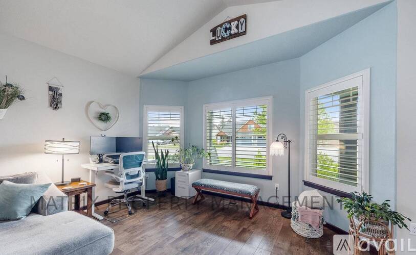 10939 N Seaside St 3 Beds Single Family Home for Rent - Photo gallery 5