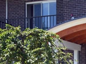 Entry 590 590 Middle St Studio-2 Beds Apartment for Rent - Photo Gallery 2