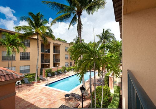 St. Tropez Apartments St. Tropez Apartments Community Thumbnail 1