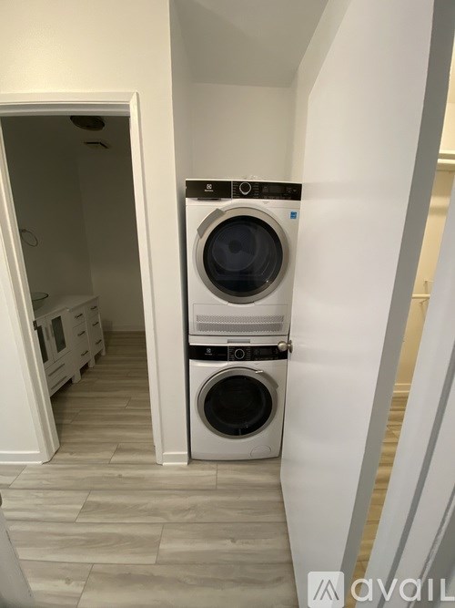 Source URL: https://prod-avail.s3.amazonaws.com/public_images/41502517/listing/IMG_8323.jpg