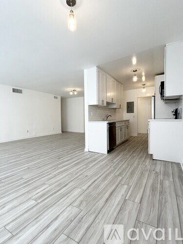 Source URL: https://prod-avail.s3.amazonaws.com/public_images/41502518/listing/IMG_8334.jpg