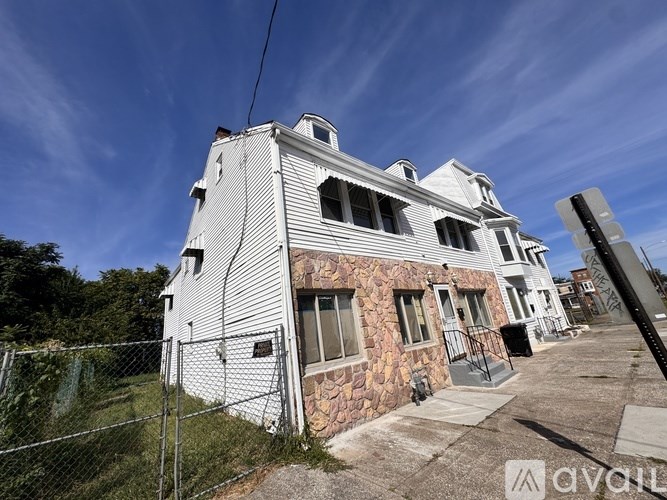 Source URL: https://prod-avail.s3.amazonaws.com/public_images/41514763/listing/dining_-_14_Parkland_Pl.jpg