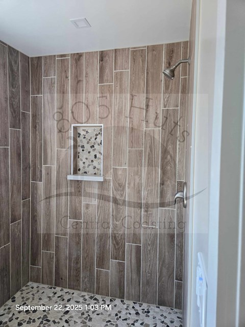 1378 Yale Place 2-3 Beds Apartment for Rent - Photo Gallery 2