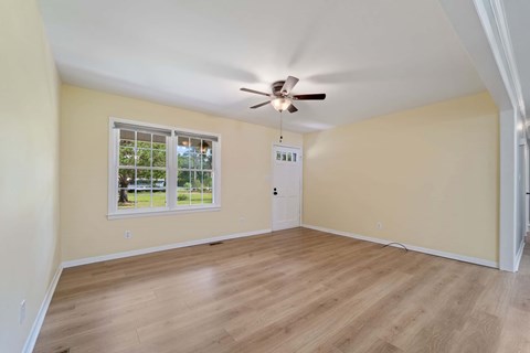 171 Trott Road 3 Beds Apartment for Rent