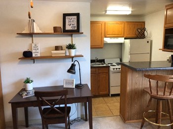 State College Off campus Housing at Dorchester House Property Image