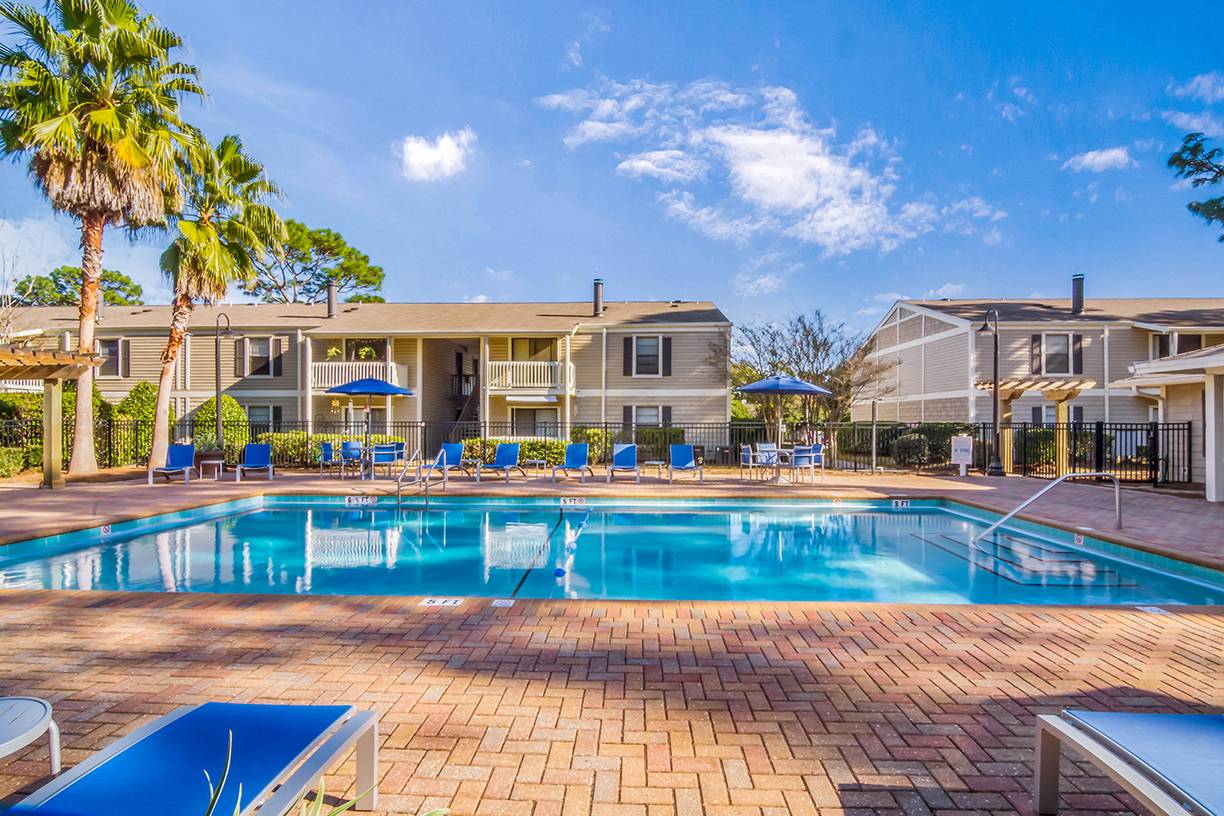 Woodcliff Apartment Homes, 4301 Creighton Rd., Pensacola, FL - RENTCafé
