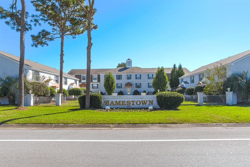 Jamestown Estates apartments for rent in Pensacola, Florida - Photo Gallery 1