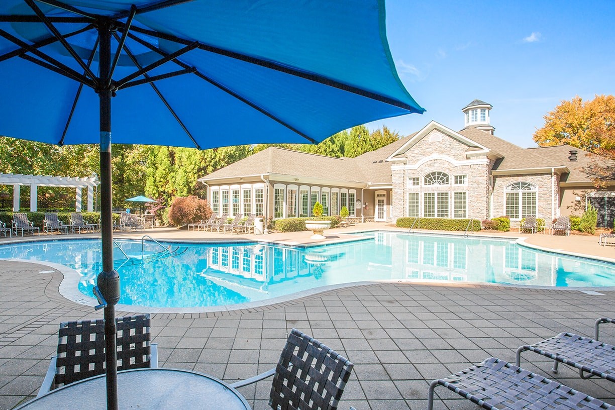 Barrett Walk Apartments, 2055 Barrett Lakes Blvd. NW, Kennesaw, GA