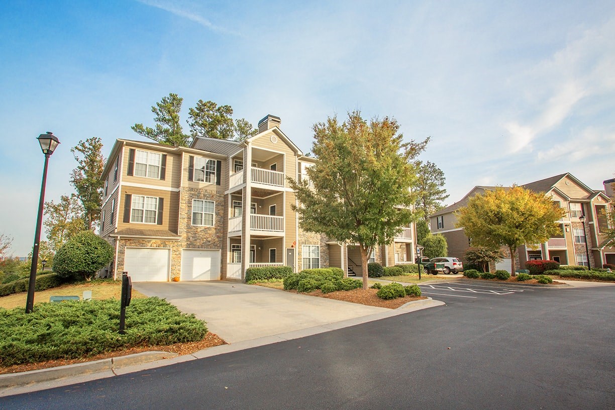 Barrett Walk Apartments, 2055 Barrett Lakes Blvd. NW, Kennesaw, GA