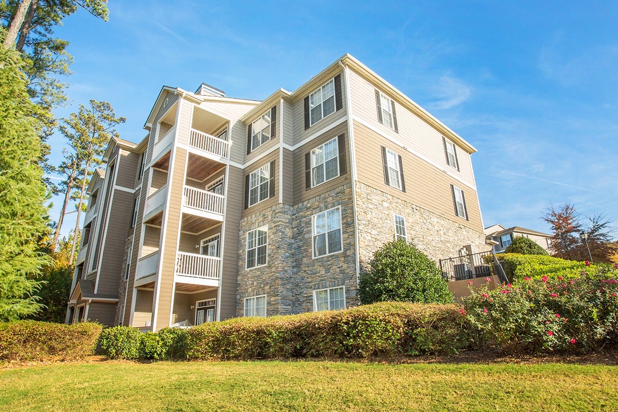 Barrett Walk Apartments, 2055 Barrett Lakes Blvd. NW, Kennesaw, GA