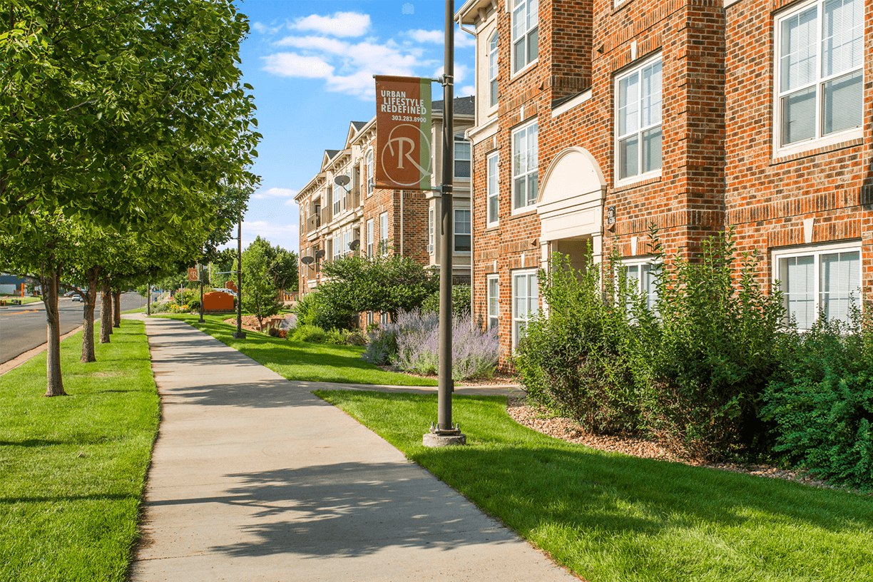 Condos aurora zillow sale